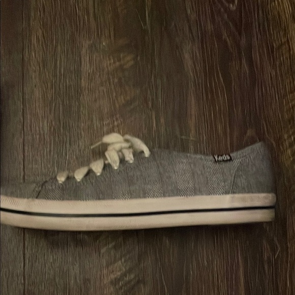Keds Gray and White Classic Sneakers - Picture 2 of 4